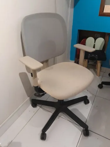 Cadeira de escritório Flexform Dot Bege