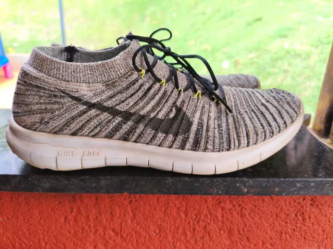 Tênis Nike Free Run Flyknit 41