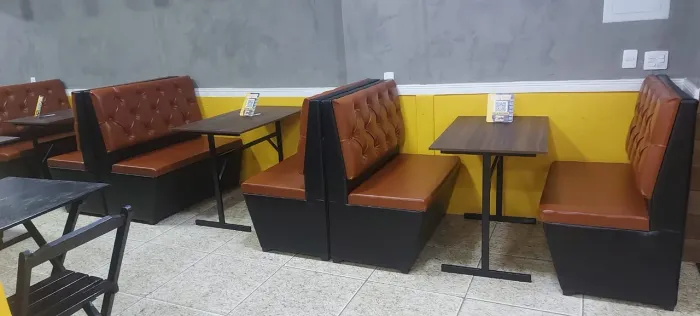 Sofá Booth e mesa
