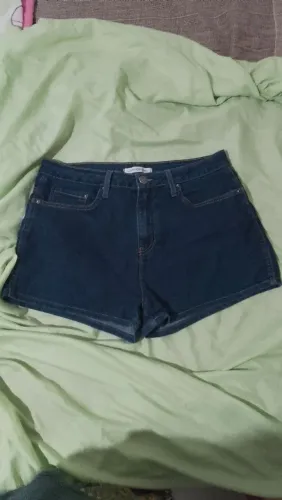 Short feminino semi-novo Tam. 44