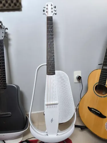 Violão NexG2 80W Branco - Novo, IA para clonagem de timbres, com nota + bag + fonte