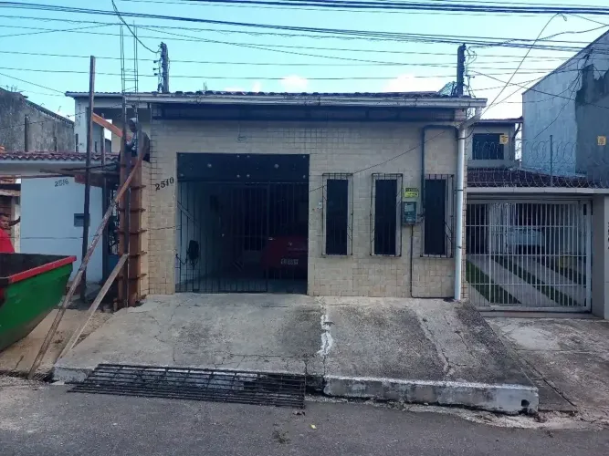 Vendo casa no São Francisco prox ao Juma! Com 3 quartos
