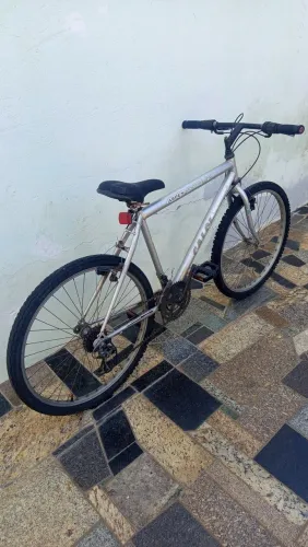 Bicicleta  Aspen ventura retrô relíquia 