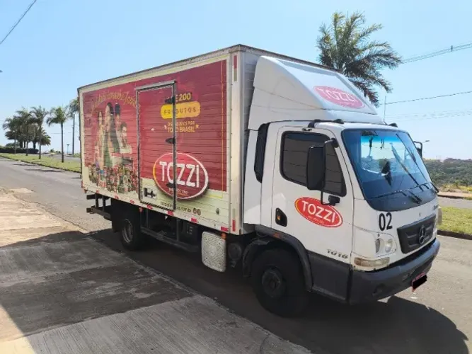 Caminhão Mercedes-Benz Acello 1016 2014 com bau- PRONTO PRA TRABALHAR - abaixo da média