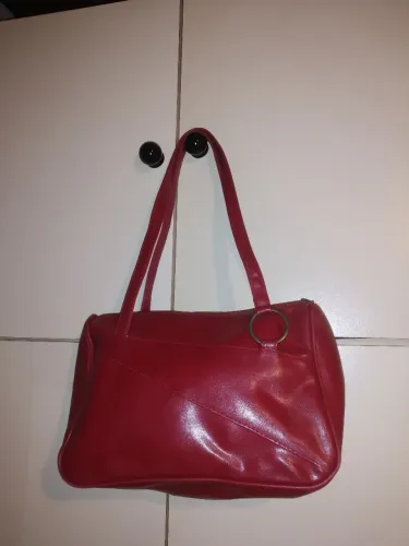 Bolsa de ombro vinho elegante
