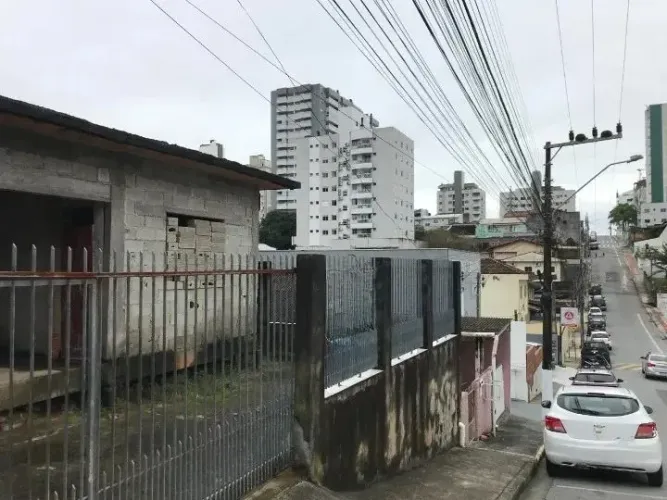 Terreno financiável à venda em Barreiros