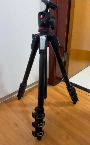 Tripé Manfrotto MT 055 X PRO 3 com cabeça ball head