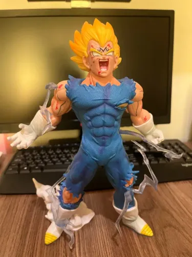 Figura de Ação Majin Vegeta e Goku SSJ4 (brinde) - Dragon Ball Z