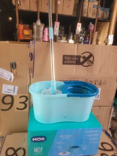 Mop giratório  marca Mor 