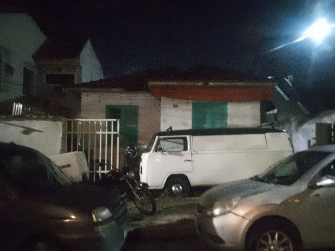 Quarto em Laranjeiras alugo