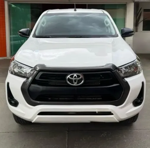 Toyota Hilux CD SR 4X4 2.8 TDI Diesel Aut. 2024