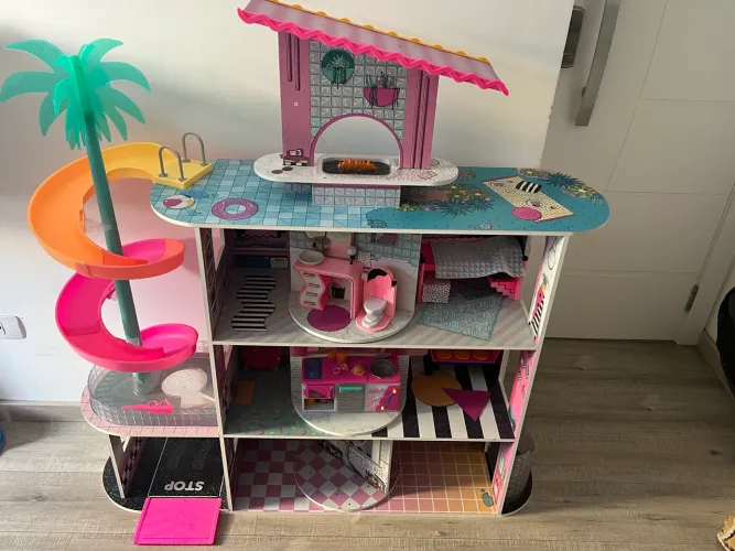 Casa da Lol House of Surprises OMG - Candide