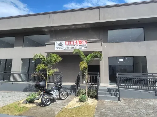 Pq. Liberdade - Galeria Comercial - Sala comercial 70m2 com mezanino para alugar.