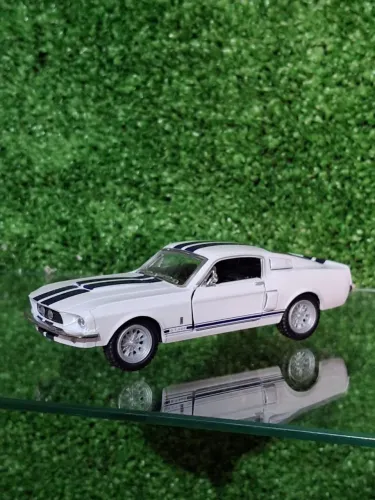 Miniatura Ford Mustang Shelby GT500