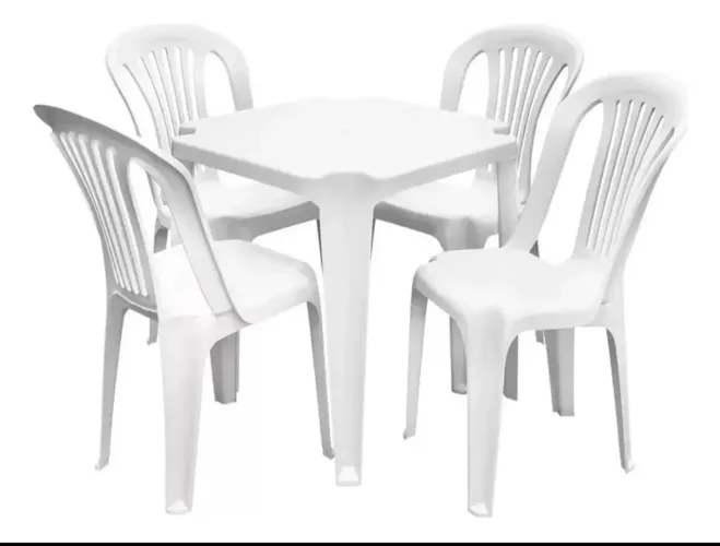 Conjunto Mesa e Cadeiras Plástica