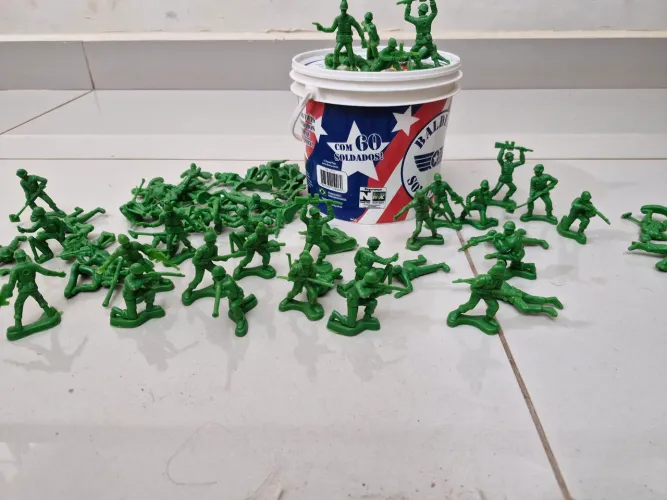 Coleção Soldadinhos Toy Story completo - 60 Unidades