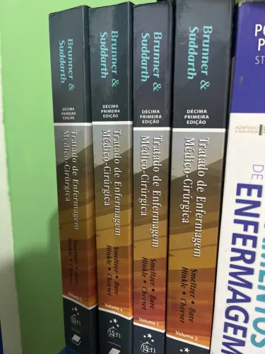 Livro tratado de enfermagem médico cirúrgica - 80 reais