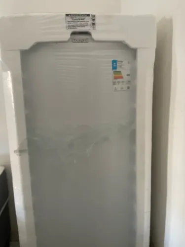 VENDO GELADEIRA NOVA 300L