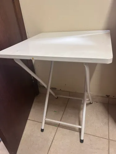 Mesa de metal bar