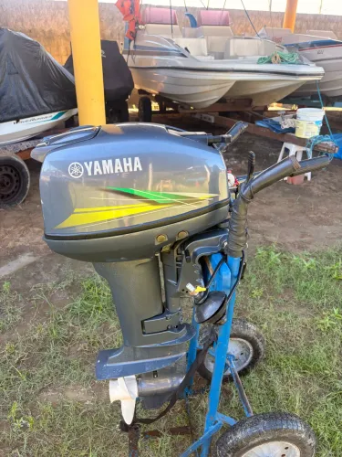 Motor 15HP 2T Yamaha seminovo 