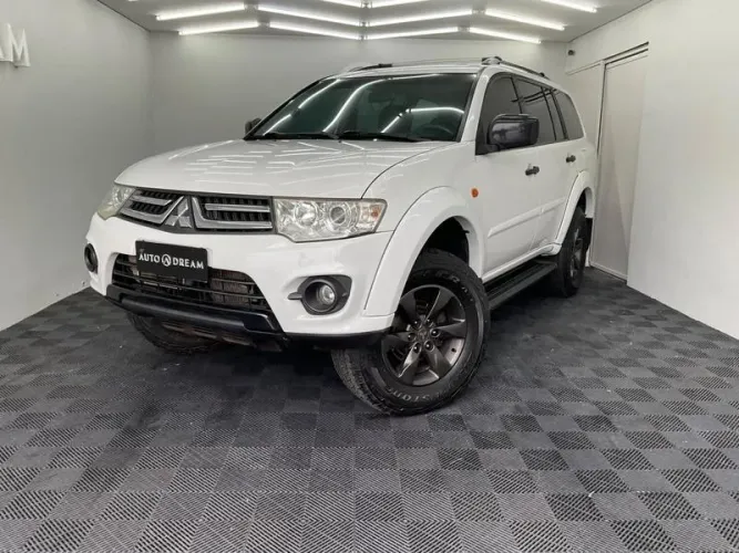 Mitsubishi Pajero Dakar 3.2 4X4 T.i. Dies. 5P Aut. 2015