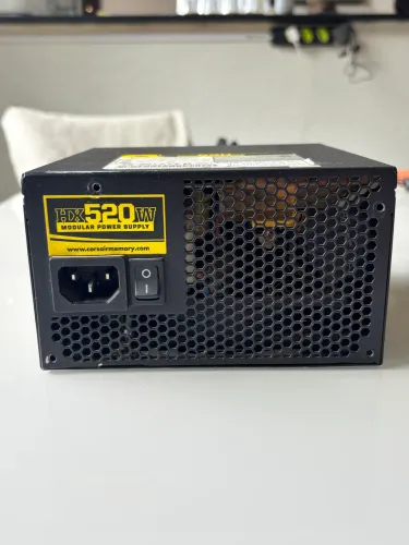 Fonte Corsair CMPSU-520HX 520W ATX 20+4 PINOS ATX12V