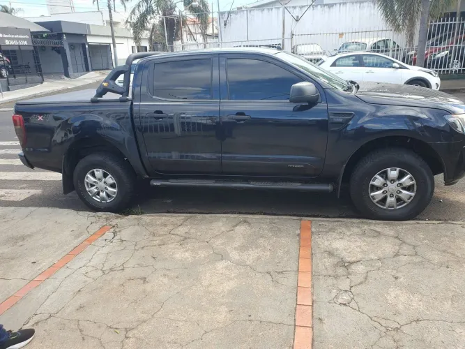 Ford Ranger XLS 3.2 20V 4X4 CD Diesel Mec. 2015