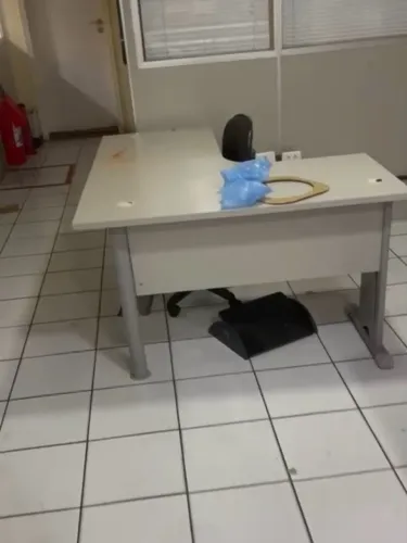 Mesa de escritório para botar preço