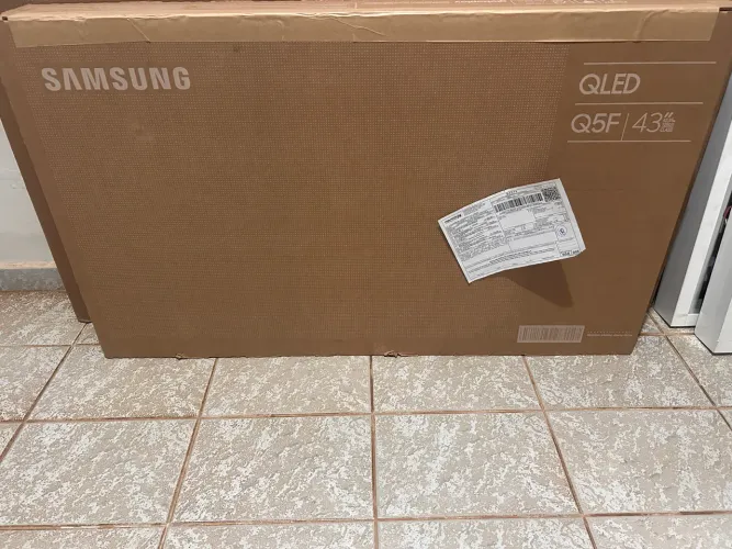 TV Samsung 43 polegadas QLED - Retirada Sobradinho