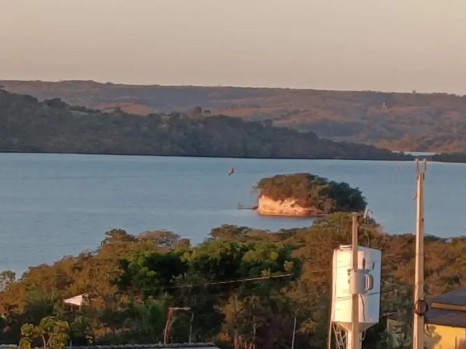 Terreno barraco em condomínio a 200 mt do lago Corumbá