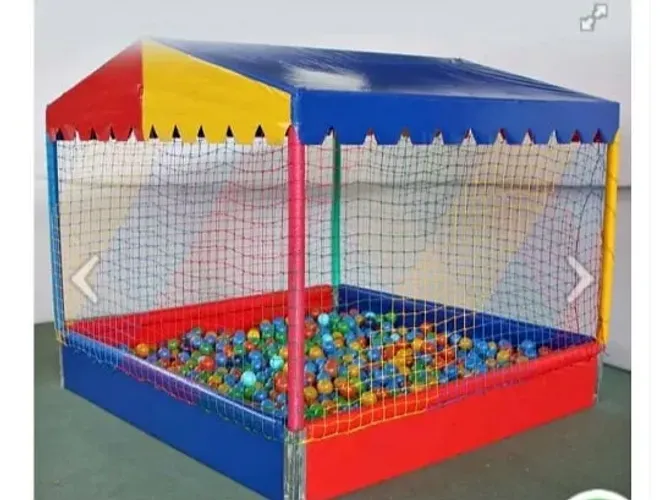 Piscina casinha de bolinhas