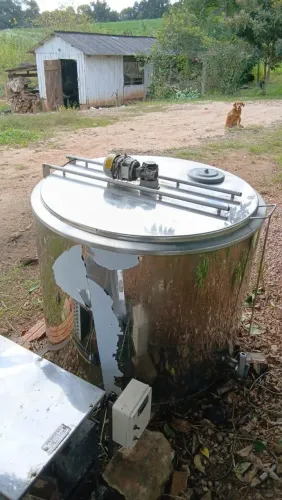 Tanque resfriador de leite 