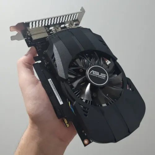 Placa de Vídeo GTX 1650 4GB GDDR5 128 Bit ASUS Phoenix - Excelente GPU para jogos