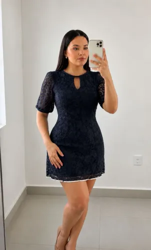 ESTOU VENDENDO 8 MIL DE ROUPAS PO 500 REAIS E DOANDO VARIAS PEÇAS PARA QUEM COMPRAR TUDO