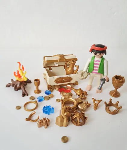 Playmobil Pirata e Tesouro (Preço Negociável Levando + Peças)