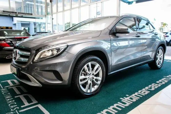 Mercedes-Benz GLA 200 Adv. 1.6/1.6 TB 16V Flex Aut. 2015