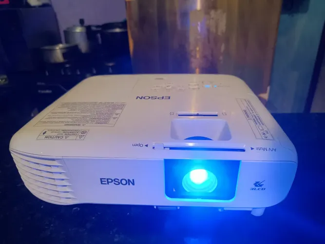 Projetor Power lite W49 3800 lumes semi novo