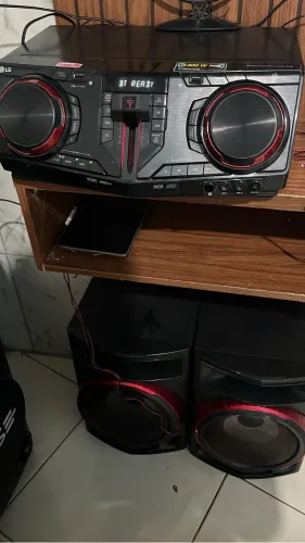 Som LG 1800 W 