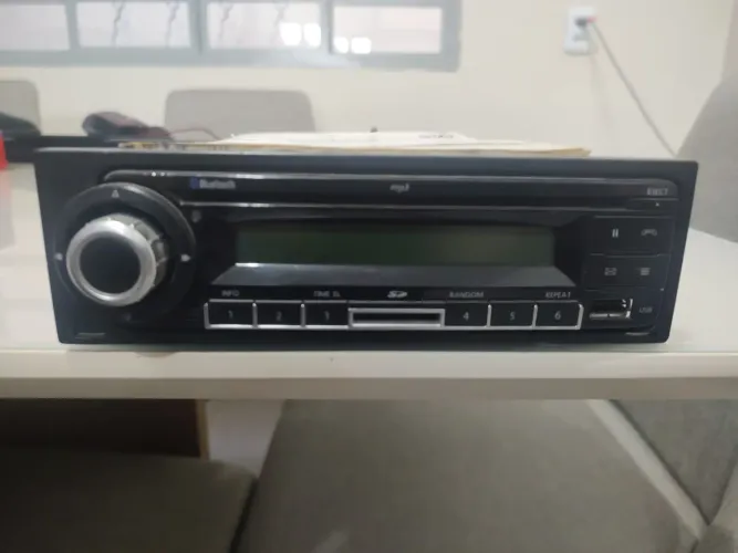 Vendo CD Player "Original' Volkswagen MP3- 1Din