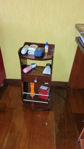 Mesinha de canto usado