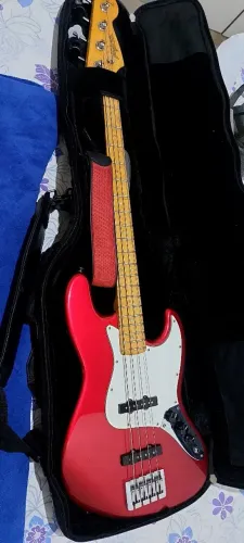 Baixo jazz bass