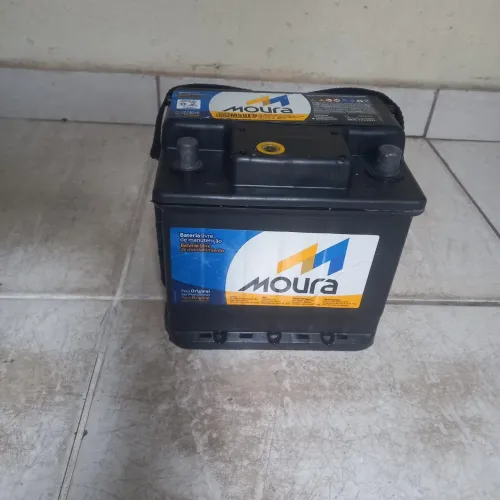 VENDO BATERIA MOURA 50 AMPERES.