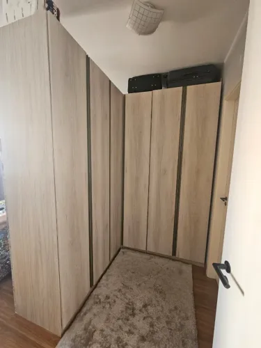 Closet com portas Guarda roupas em módulo usado