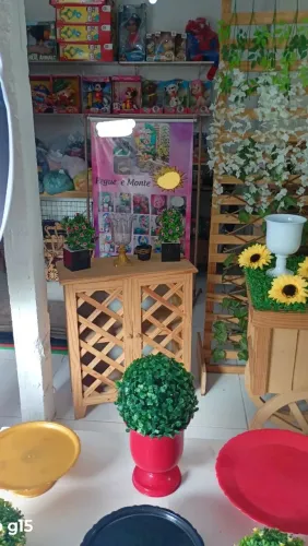 Material de Decoração de Festas.