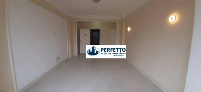 Vende - Praia do Flamengo, vista mar, 3 quartos reformado com 2 vagas de garagem