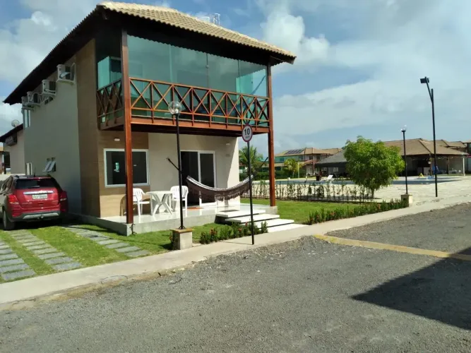 Duplex para venda, em condomínio, com 4 quartos na Praia dos Carneiros - Tamandaré - PE