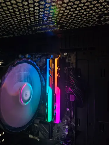 16GB (8Gx2) Memória RAM G.Skill TridentZ RGB 3600MHz CL18