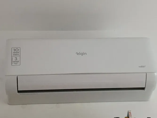 Ar condicionado Elgin 9000 BTUs semi-novo