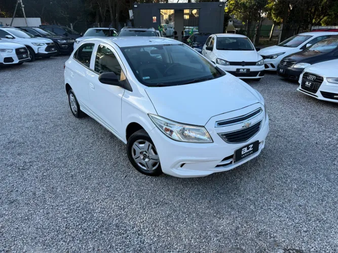 Chevrolet Onix Hatch LT 1.0 8V Flex Power Mec. 4P 2016