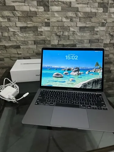 MacBook Air M1